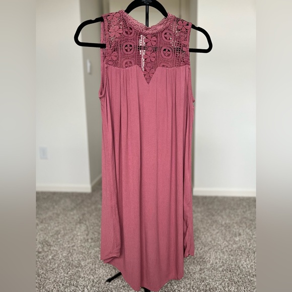 Flowy Dress - Picture 1 of 4